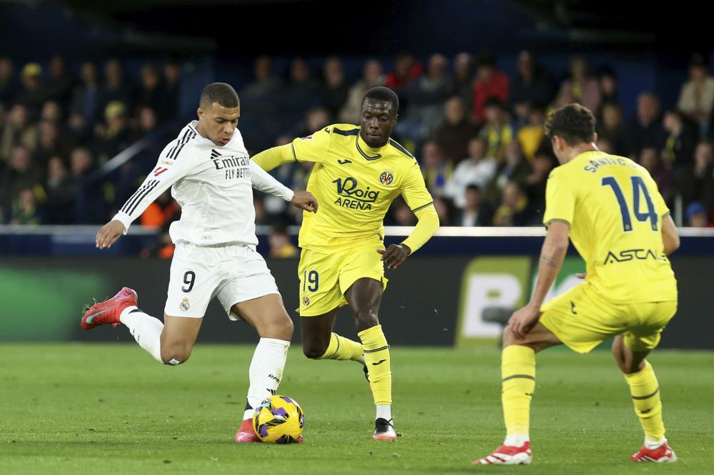 尼亚与门将 尼亚与门将